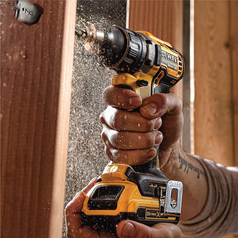 DeWalt Atornillador con Dos Baterías + Regalo: Un Kit de 178 Herramientas ROBUST [¡SÓLO QUEDAN 13 UNIDADES!]